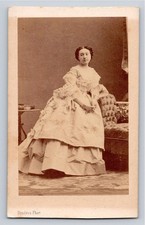 CDV 1860 Femme élégante en