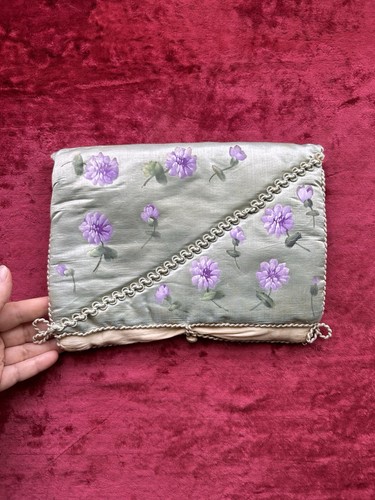 Pochette soie fleurs peinte - soie,