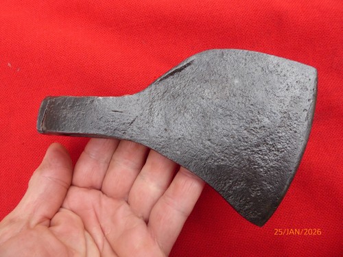 Fer hache outil ancien - outil,