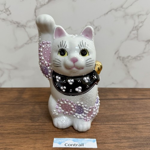 Maneki neko beckoning - neko, lucky