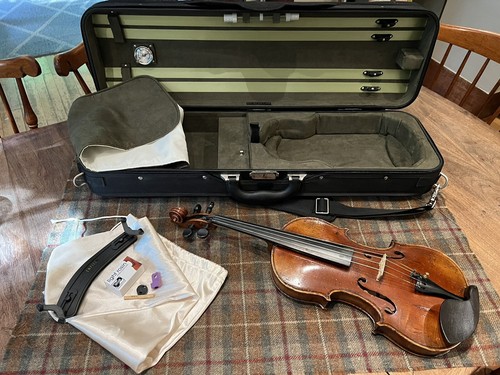 Beautiful vintage violin - beautiful,