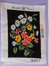Très joli canevas terminé - Bouquet de fleurs - Pour encadrement  ou coussin