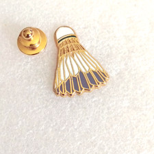 Pin's pin lapel enamel pins Sport de Raquette VOLANT BADMINTON Zamac Signé