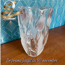Vase ancien, ART DECO, vers 1930, verre moulé opalescent, à décors de tulipes.