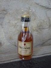 Mignonnette bouteille Hennessy privilege Armagnac  3cl très bon état pleine