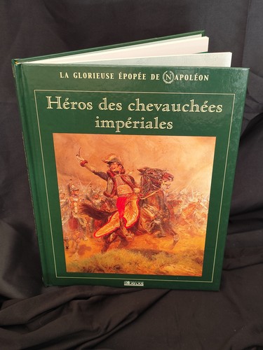Neuf livre collector héros - livre,