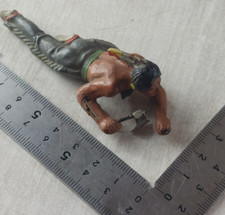 Ancien soldat, indien couché