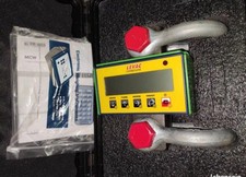 Crochet peseur LEVAC 9,5T télécommande et afficheur déporté livré complet