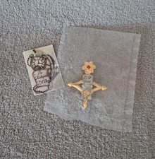 insigne / pucelle direction