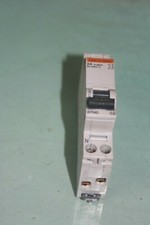 Merlin gerin disjoncteur DT40