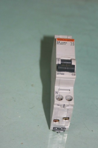 Merlin gerin disjoncteur dt40 - merlin,