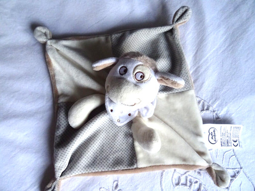 Doudou plat carre mouton - plat,
