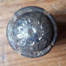 Capsule de champagne à encoches et à lacets n°31a plaque muselet ancienne semi