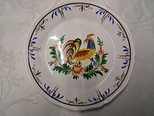 ASSIETTE CERAMIQUE DECOR COQ ET FLEURS SIGNEE C.R. Ø 22.5CM 460 GRAMMES TBE