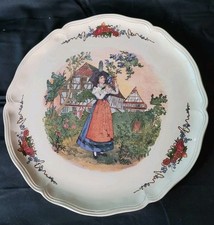 SARREGUEMINES Plat à Tarte en faïence à décor "Obernai" par Henri Loux 33.5cm
