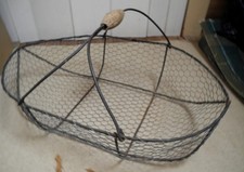 Panier ancien vintage en grillage de fer