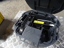 Panier de roue de secours pour Clio III Estate