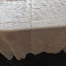 Nappe blanche en lin aux