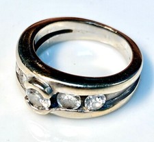 MAGNIFIQUE BAGUE OR 18 CARATS