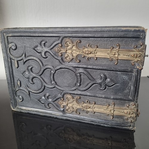 Album photo ancien cuir - photo,