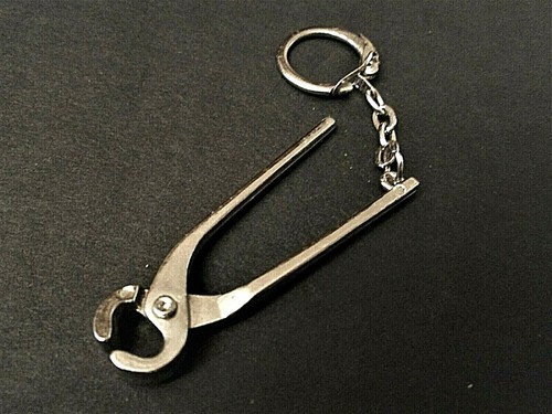 Porte clés ancien tenaille - ancien,