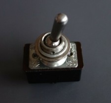 interrupteur à levier ancien  de marque A-H&H fabriqué aux USA