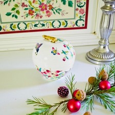 Bonbonnière en porcelaine –