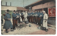 LES PLAISIRS DE LA CASERNE