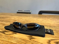 Lunettes de soleil noires