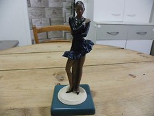 STATUE DANSEUSE SUR SOCLE - ITALIE - VITTORIO TESSARO