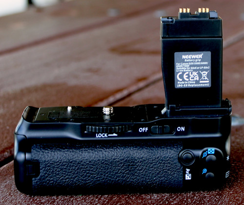 Neewer battery grip - battery, for
