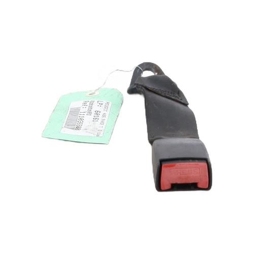 Attache ceinture arriere droit