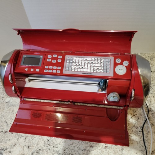 Red cricut cake mini - cake,
