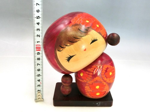 Poupée kokeshi bois - en,