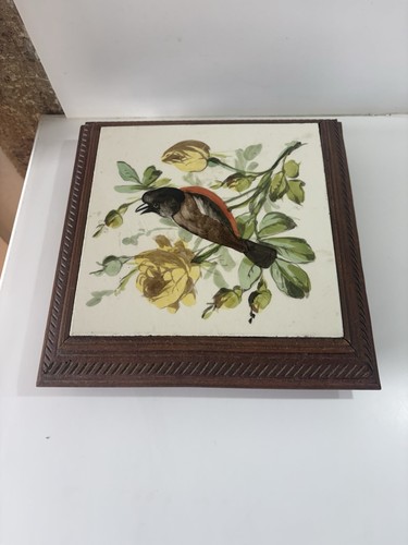 Ancien dessous plat - de, musical