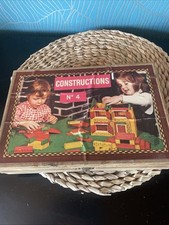 ANCIEN JEU DE CONSTRUCTIONS EN
