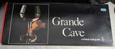 4 Grands verres à vin sur