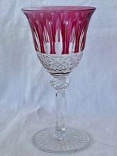 VERRE A PIED  EN CRISTAL DE ST LOUIS TOMMY  16.5 CM COULEUR ROUGE RUBIS