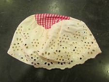 ancien petit bonnet de bébé
