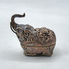 Boîte à noix de bétel