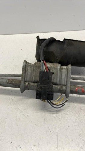 Moteur essuie glace avant