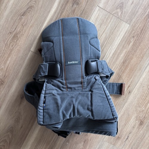 Baby bjorn - carrier, one