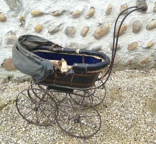 Ancien landau pour - , poupee