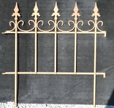 BORDURE / GRILLE / BARRIERE DE JARDIN EN FER FORGE AVEC FLEURS DE LYS / 70 CMS 