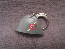 porte-clefs publicitaire ancien"cognac COURVOISIER"