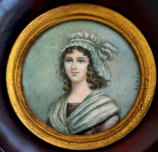 PORTRAIT MINIATURE Ronde Jeune Femme à la Coiffe XIXème