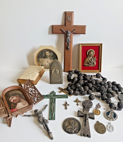 Lot objets religieux - d'objets,