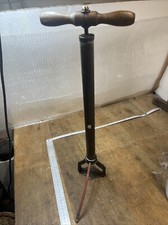 Pompe à pied ancienne ( vélos , motos ) Réf N.1A