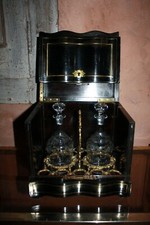 Cave a liqueur napoleon 3 avec 2 carafe BACCARAT décor liseron