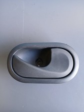 Renault Clio 3 / Poignée de